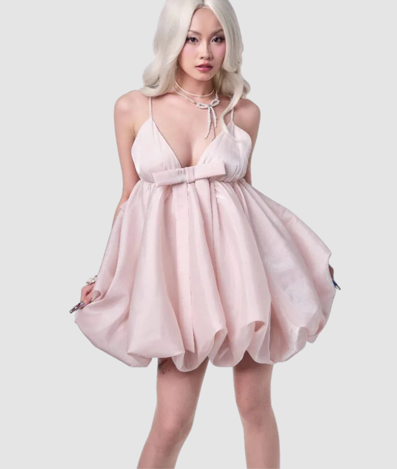 Pink strapless dress to flatter the bust